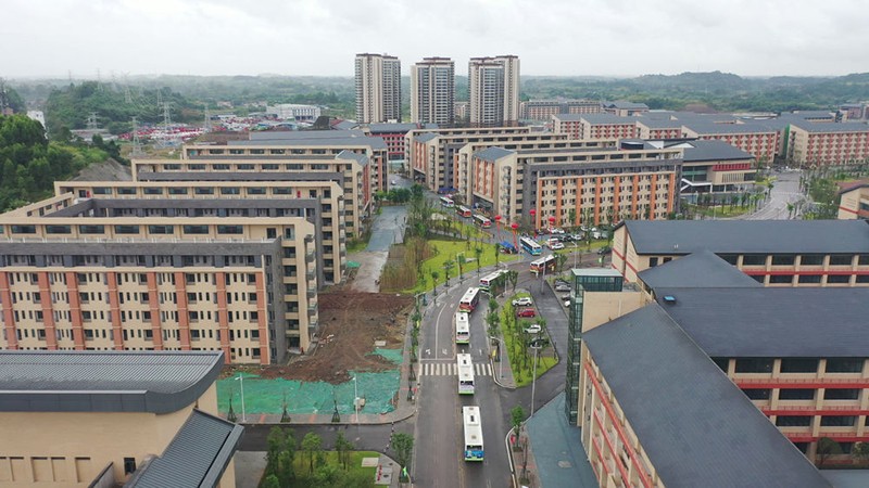 1645753358834386.jpg 1db6525eb543445fb46a3509dffe08a4.jpg