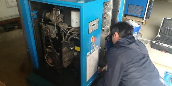 如何提高螺桿空壓機(jī)壓縮空氣的質(zhì)量？